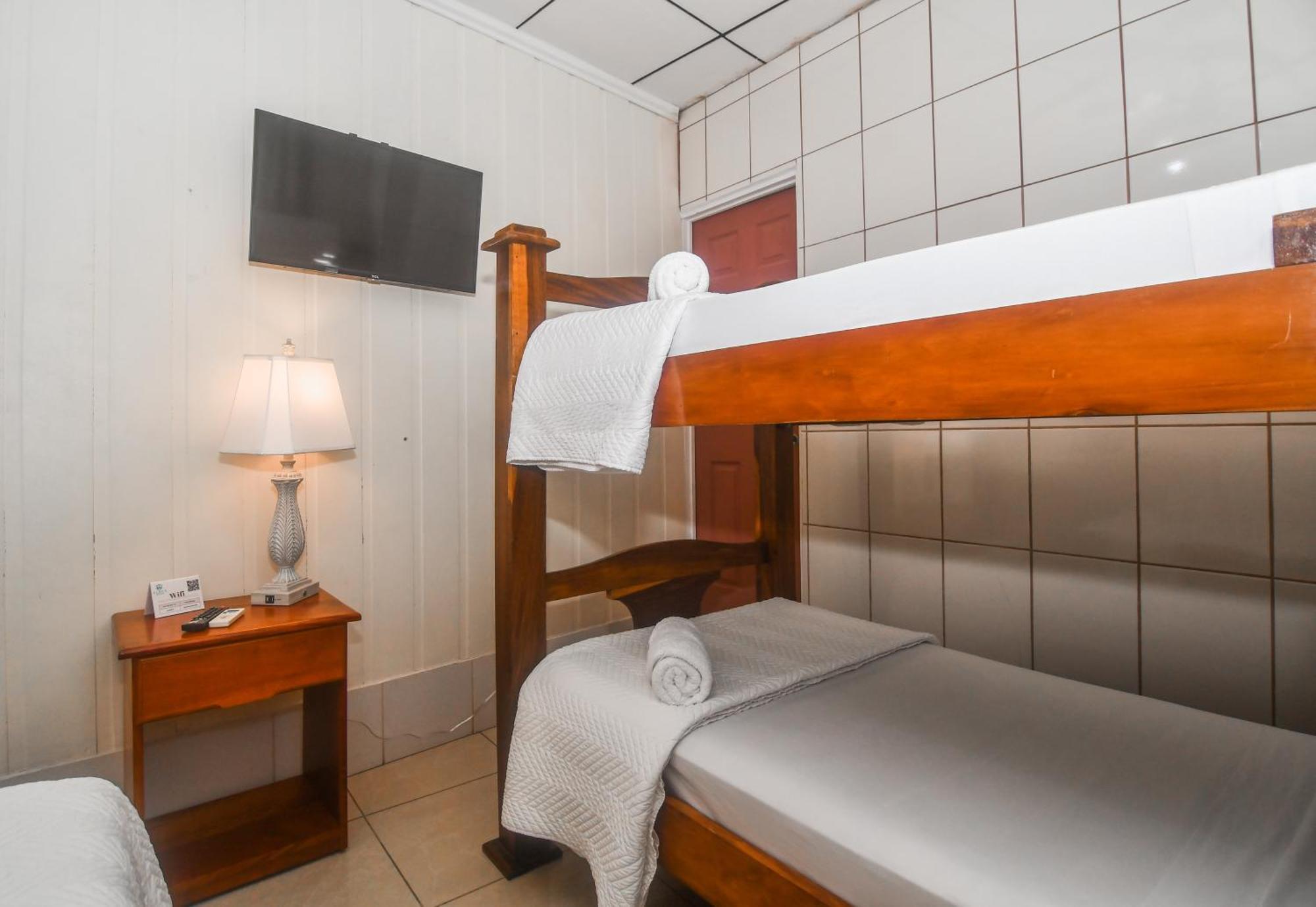 Hotel Aldea Chorotega 蓬塔雷纳斯 外观 照片