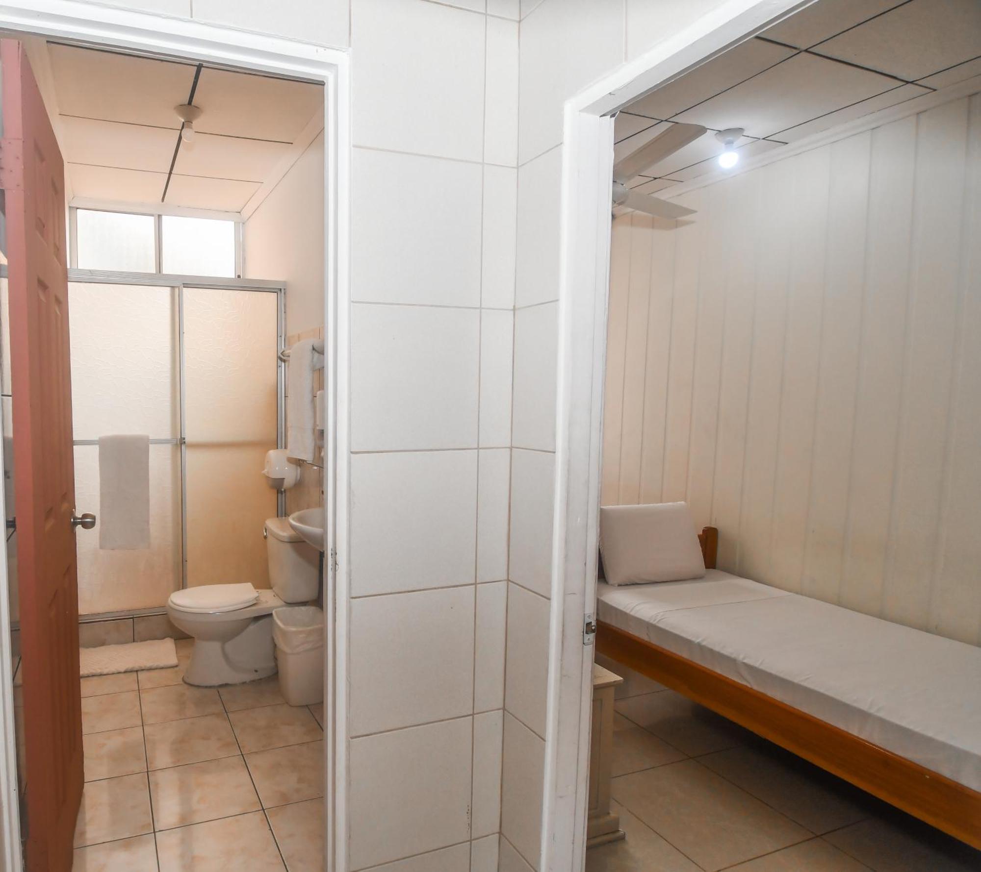 Hotel Aldea Chorotega 蓬塔雷纳斯 外观 照片